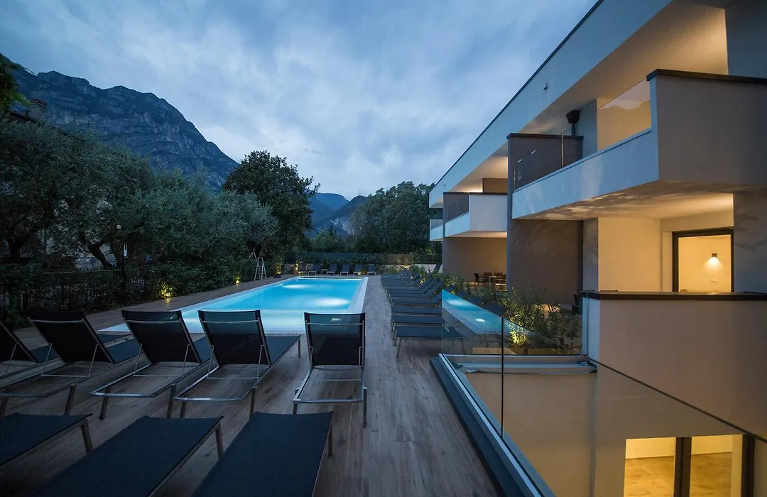 Riva Lake Lodge-1